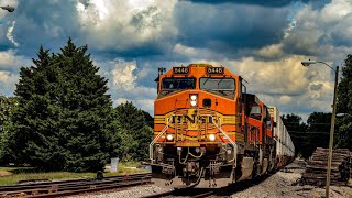 Bnsf Dash9-44Cw Leads 265 Feat. Bnsf H1 Dash9-44Cw Trailing 33