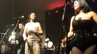 Video thumbnail of "La Sonora Dinamita [10/10] - Ay Chavela Chave - En Vivo Toronto 2011"