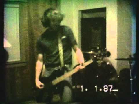 Nirvana live at Krist's mother's house 1988 (Aberdeen Washington) Part 1/2