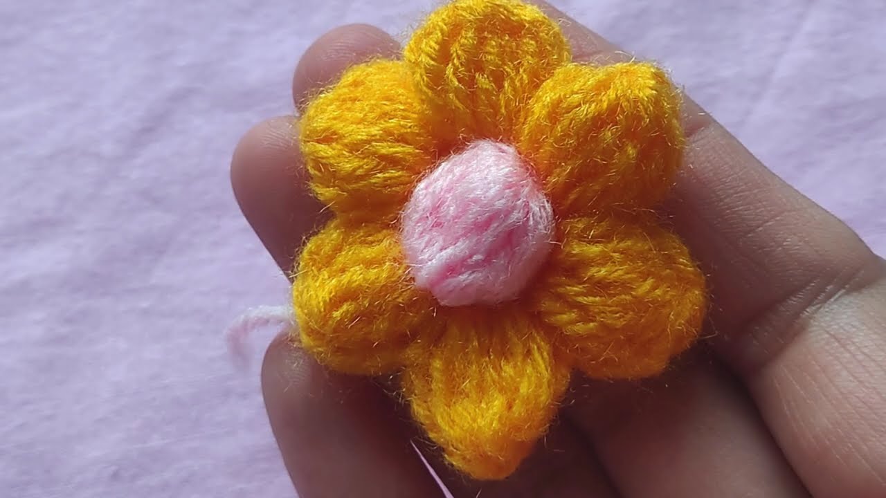 Crochet Puff Stitch Flower 🌸 Easy DIY Tutorial #sweater #flowerpattern #quicktips #beginnerfriendly 