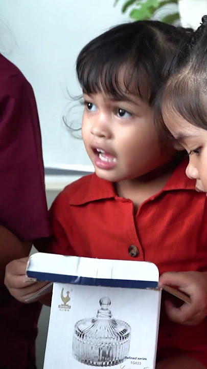 APAYA ISI GIFT & LUNCHBOX PUNYA MBA BIA?