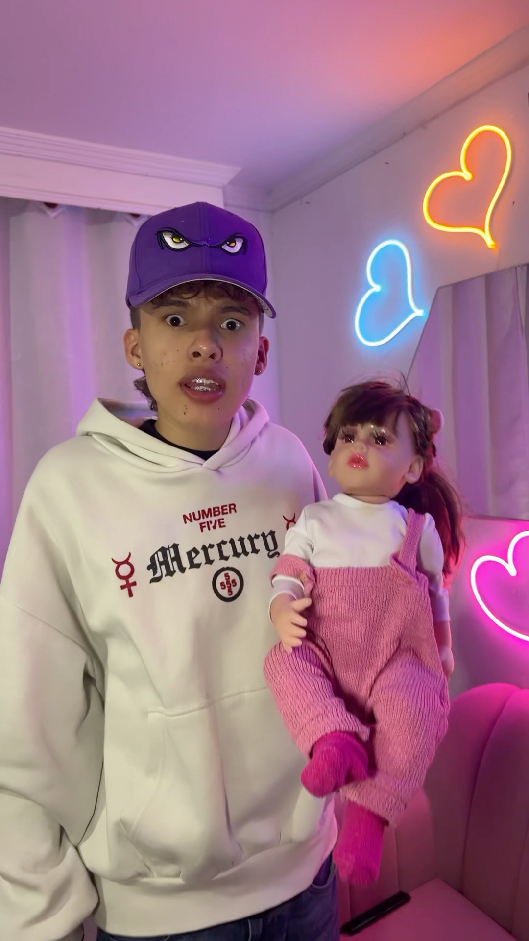La MUÑECA #humor #cosasdefamilia #comedia #shortviral #youtubeshorts