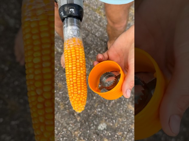 Faster way to peel your corn 🌽😂