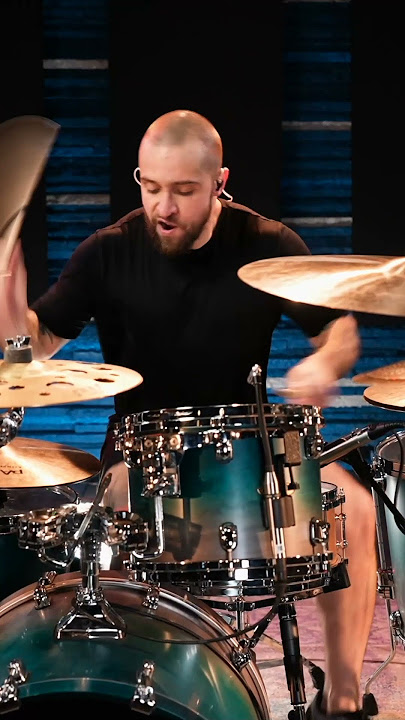The intense drumming behind Sepultura’s “Isolation”  #drumeo #eloycasagrande #sepultura