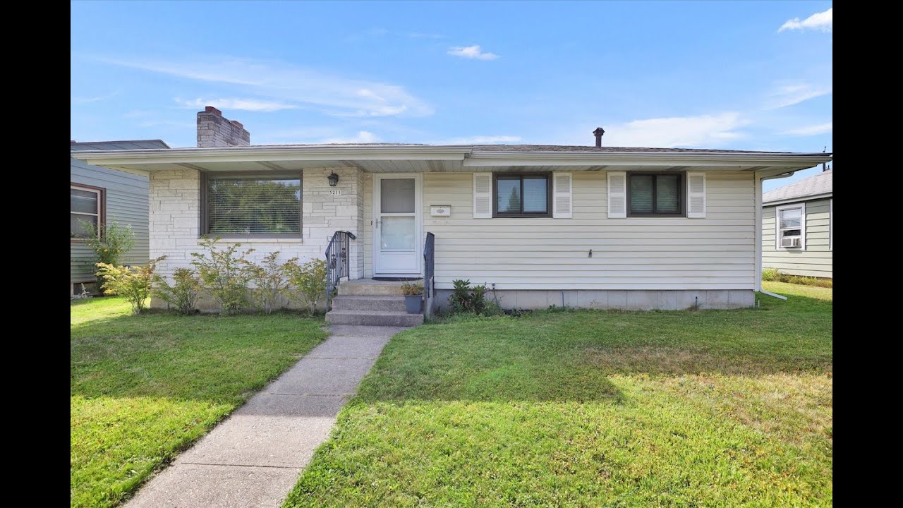 Welcome home to 5211 N Oak St, Spokane, WA 99205!