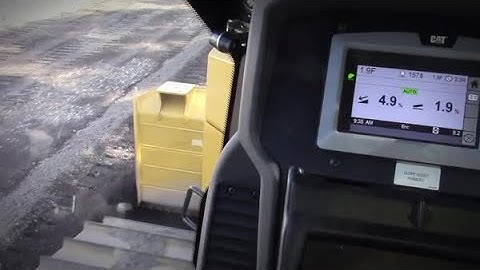 Your Cat® Pro Knows Tractors | Blade Wear Adjustment