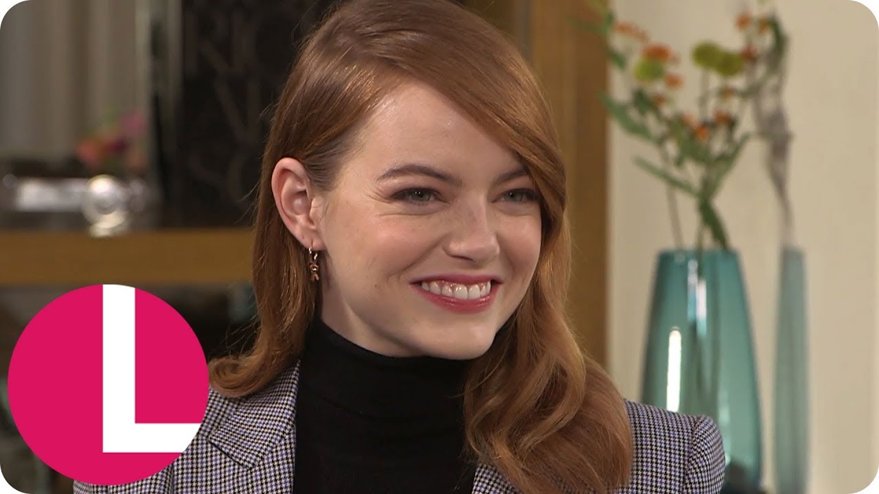 See Emma Stone Cry With Laughter Over Emma Thompson's TMI Confession