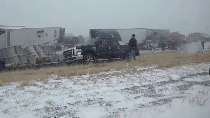 Massive 50 car pile up on the I-40 outside of Albu...