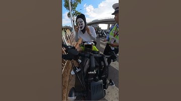 This Helmet is HILARIOUS! 😂⛑️