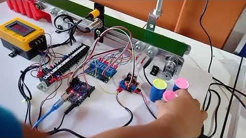 AT402B ชุดทดลอง Automation ตรวจนับ Counter ชิ้นงานโลหะบนสายพานลำเลียง