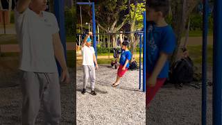 Depois do vídeo viral, o Miguel reapareceu junto com seus pais, dessa vez com muito mais movimentos.