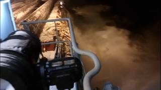 Просрали груз, 18+ (осторожно мат) Load straps break spilling thousands tons of cargo into the sea