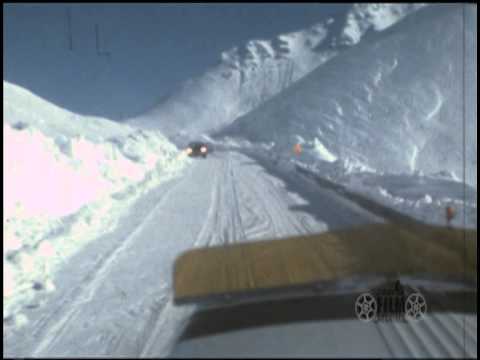 Dalton Highway (Haul Road) travel in winter