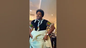 መኳንንት መለሰ በሚያስገርም ውዝዋዜ 