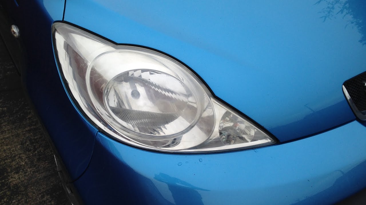 How to Replace Peugeot 107 Headlight Bulbs