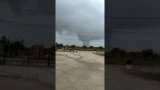 Brutal tornado en el puerto de setubal, Portugal