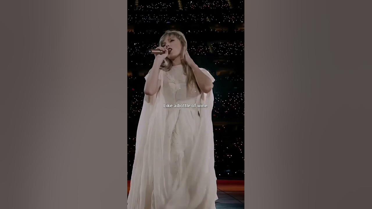 August | Taylor Swift #august #taylorswift #musicshorts #taylorsversion