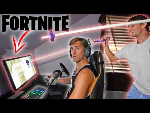 destroyed-brothers-computer-prank-(while-streaming-fortnite)
