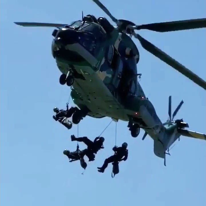 ANGALIA MAKOMANDO WA KITANZANIA WAKISHUKA KWENYE HELICOPTER SIKU YA MIAKA 60 YA UHURU #diamondplatnu