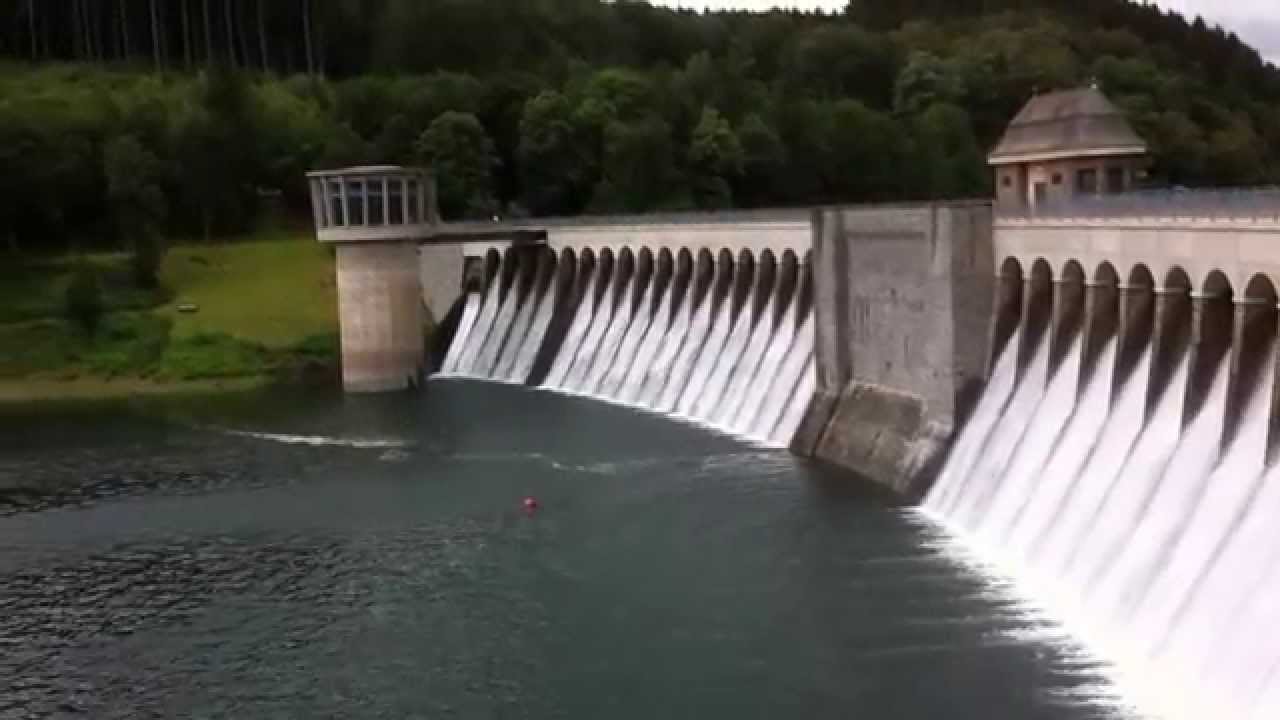 Überlauf der Lister - Talsperre Januar 2012 - YouTube