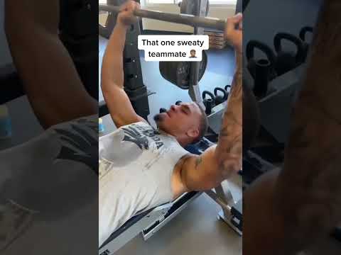 Sizin de böyle DNA'sını bırakan bir tanıdığınız var mı? 🤣😂 #Shorts