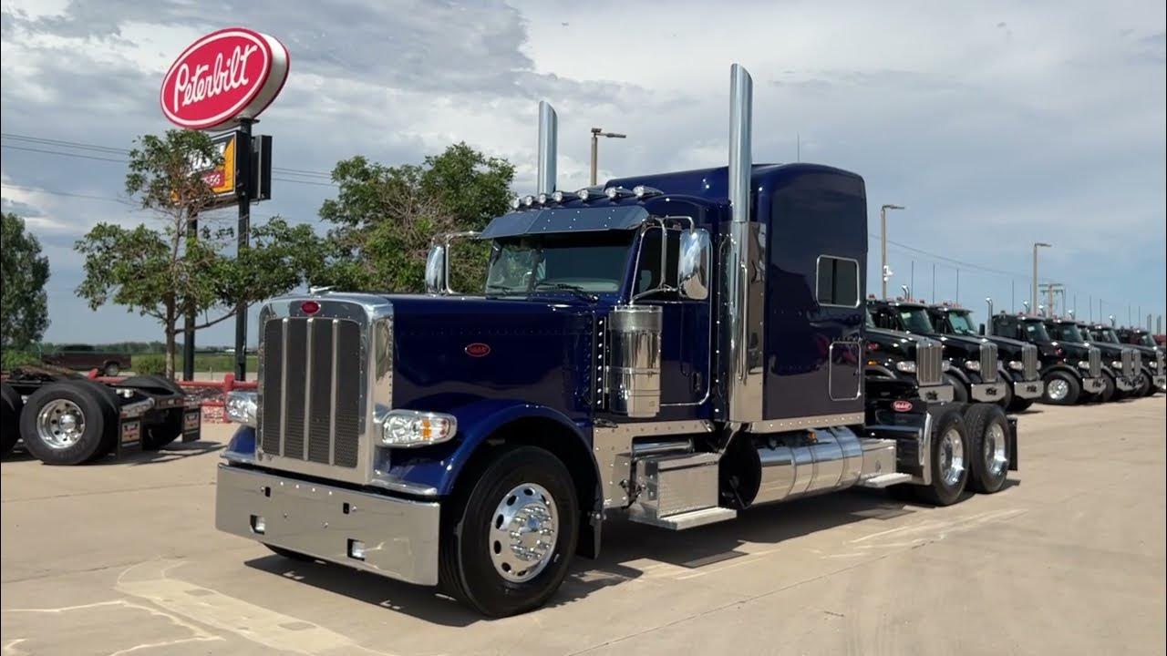 One of the last 389's! 2024 Peterbilt 389 in Diamond Blue, 605HP/2050TQ