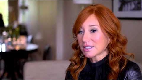 Tori Amos - The Story Behind 
