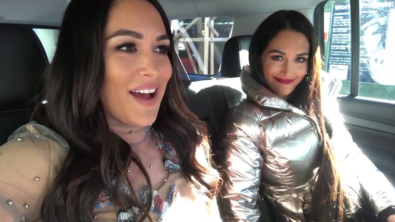 JIMMY FALLON, HERE WE COME! Nikki and Brie fight NYC traffic for TV ...