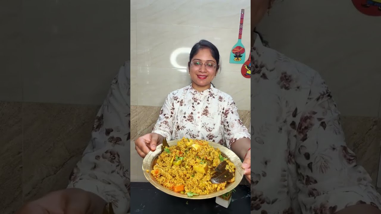 सगळ्या स्त्रियांचे टेन्शन काय बनवायच?पावसाळ्यात रात्रीच्याजेवणात पंगतीतला मसाले भात बनवा।Masale Bhat