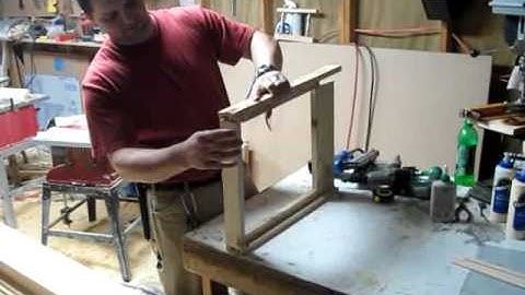 Screen Bottom Board Assembly for Honey Bees