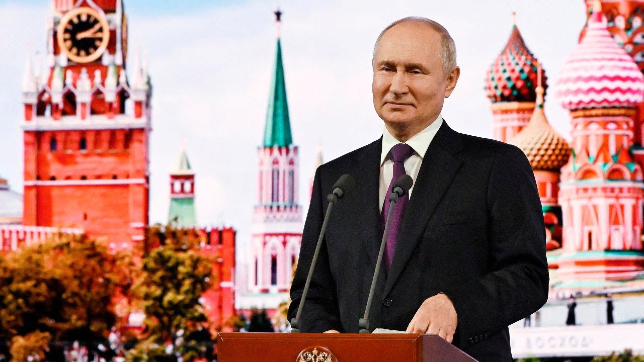 Путин поздравил москвичей с Днем города