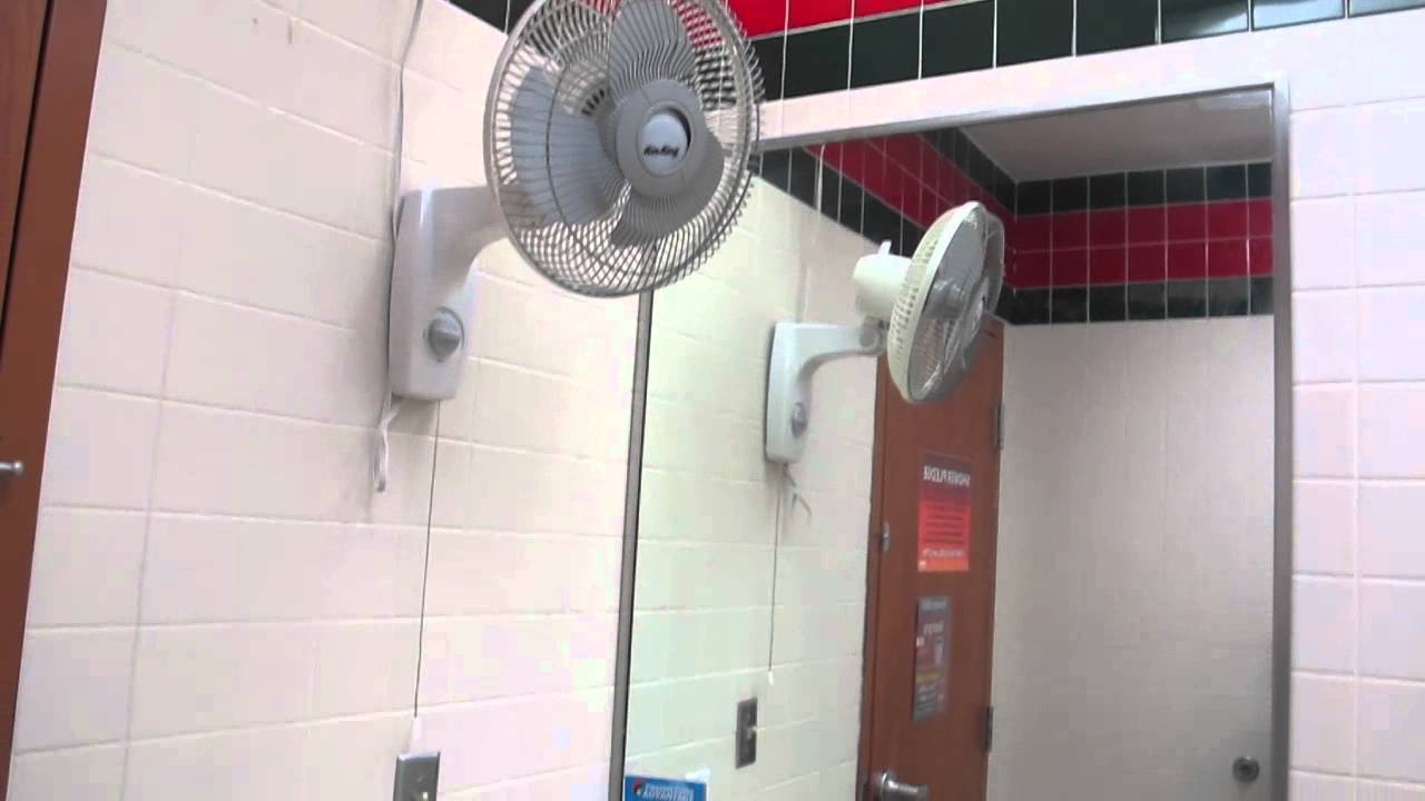 A Look At A Truck Stop Shower - YouTube How To Find Truck Stops With Showers