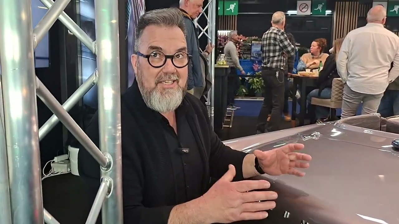 Rétromobile 2026 - Lady Art Car  présente le Restomode!