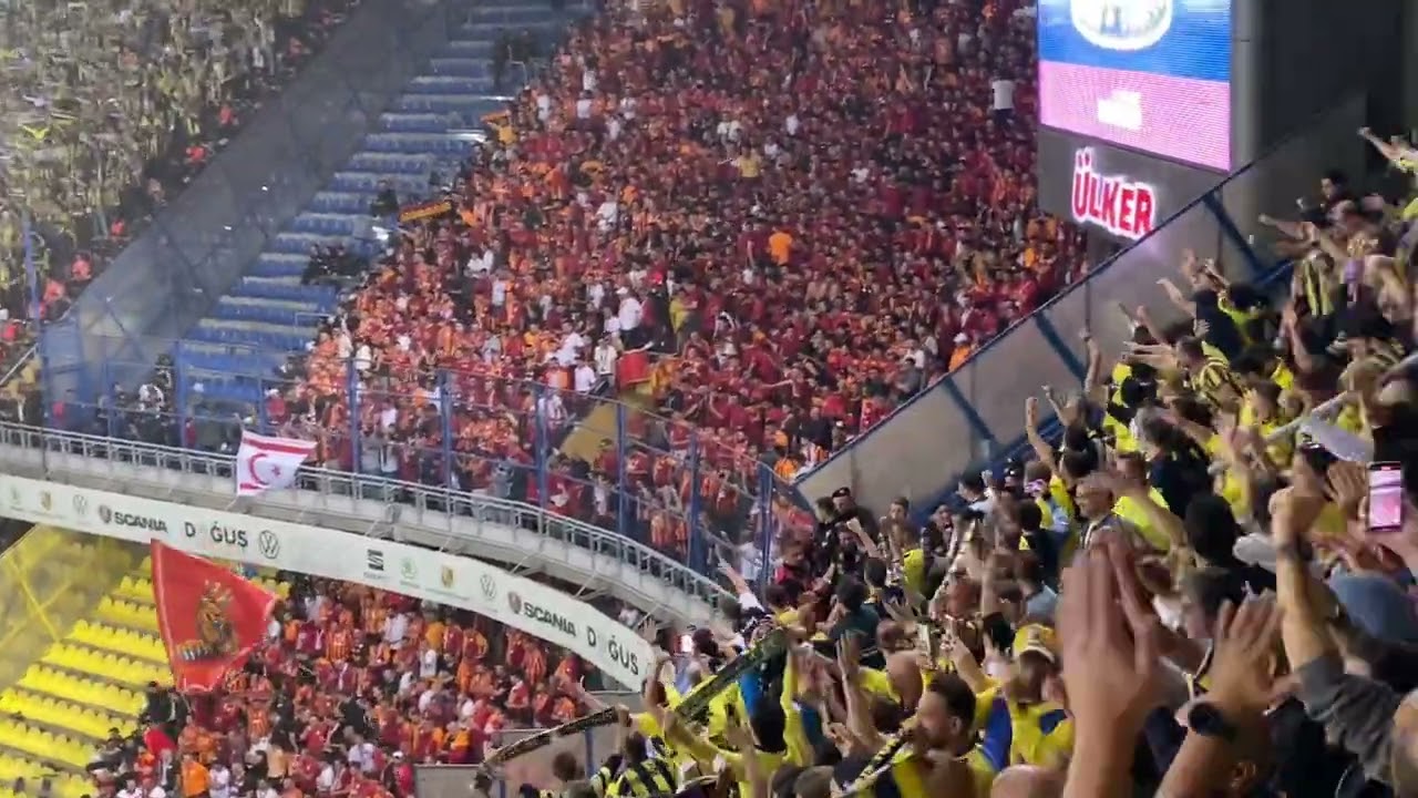 Fenerbahçe Galatasaray Maçı AAG Atmosferi I will survive Kadıköy versiyonu #aag