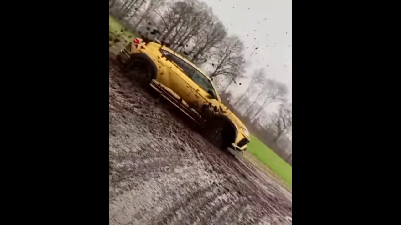Lamborghini URUS *2021* DRIFT IN MUD!!!!😱😱😱