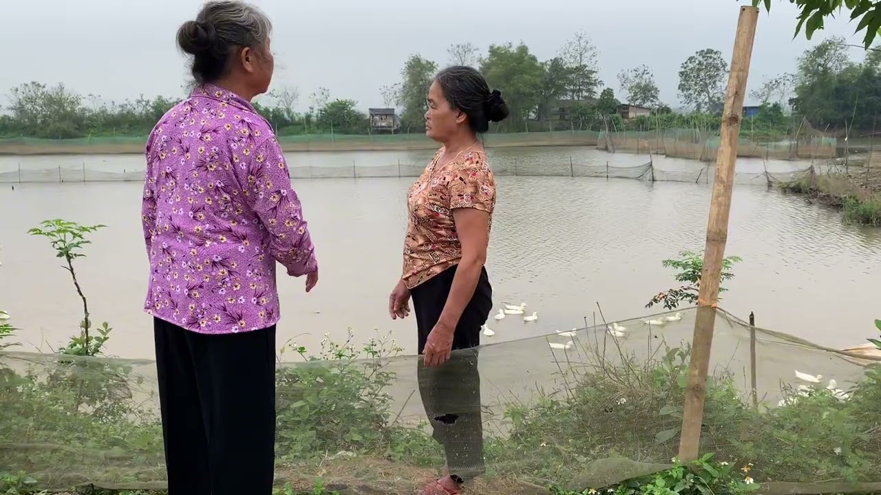 Mụ đôi lên mặt dạy đời bi bà quyển nói cho tái mặt bỏ về 