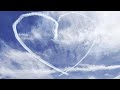 Airplanes drawing a heart in the sky 飛機在天空中畫心