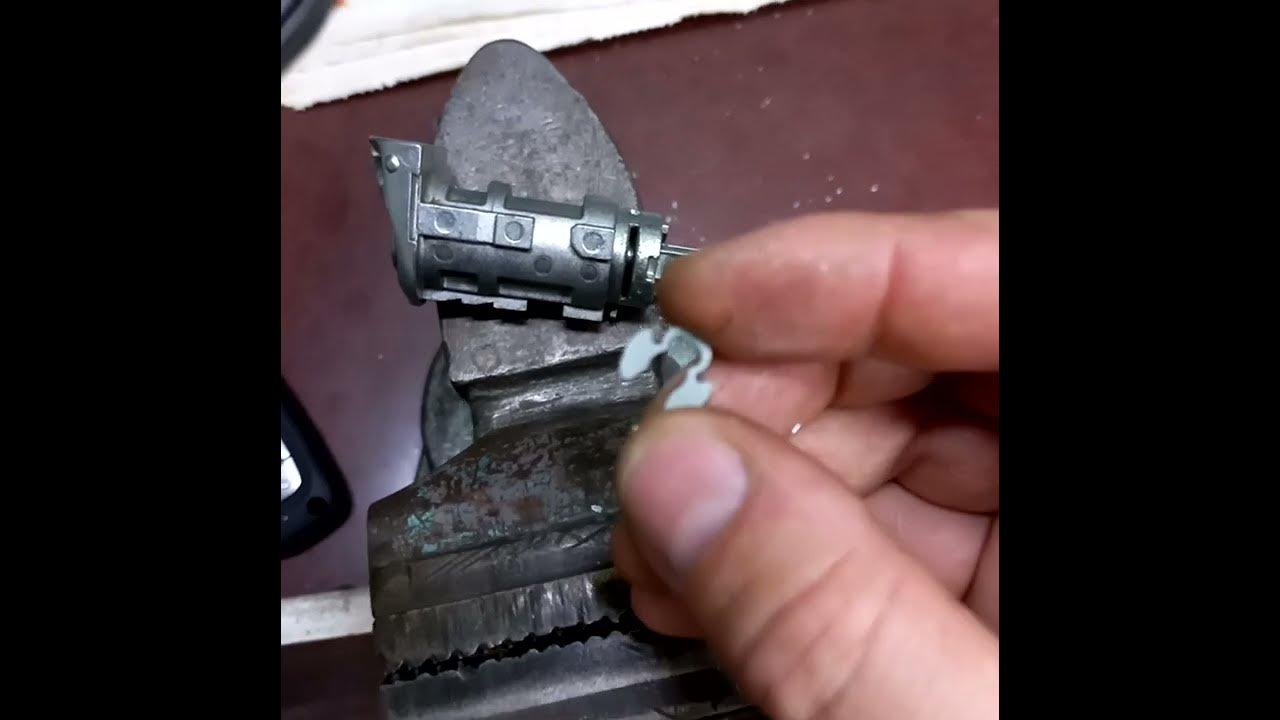 Ford kapı kolu tamiri - YouTube