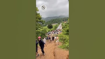 Cả làng kéo nhau lên rừng vì tin đồn đập thủy điện bị vỡ