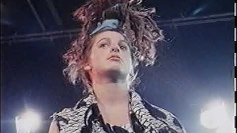 Slits - I Heard it Through the Grapevine (Live - Girls Bite Back)