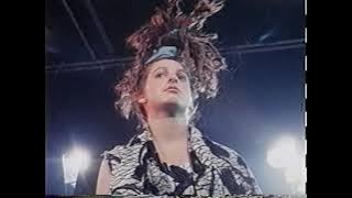 Slits - I Heard it Through the Grapevine (Live - Girls Bite Back)