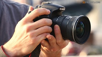 How to properly hold your DSLR camera! *QUICK TIP*