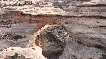 Hike into Sipapu Bridge