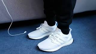 ultra boost 4.0 triple white