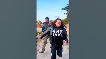 Cá Lớn Nuốt Cá Bé