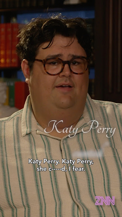 Caleb Hearon impersonates a gay man. #Ziwe #CalebHearon #comedy #comedyshorts #katyperry