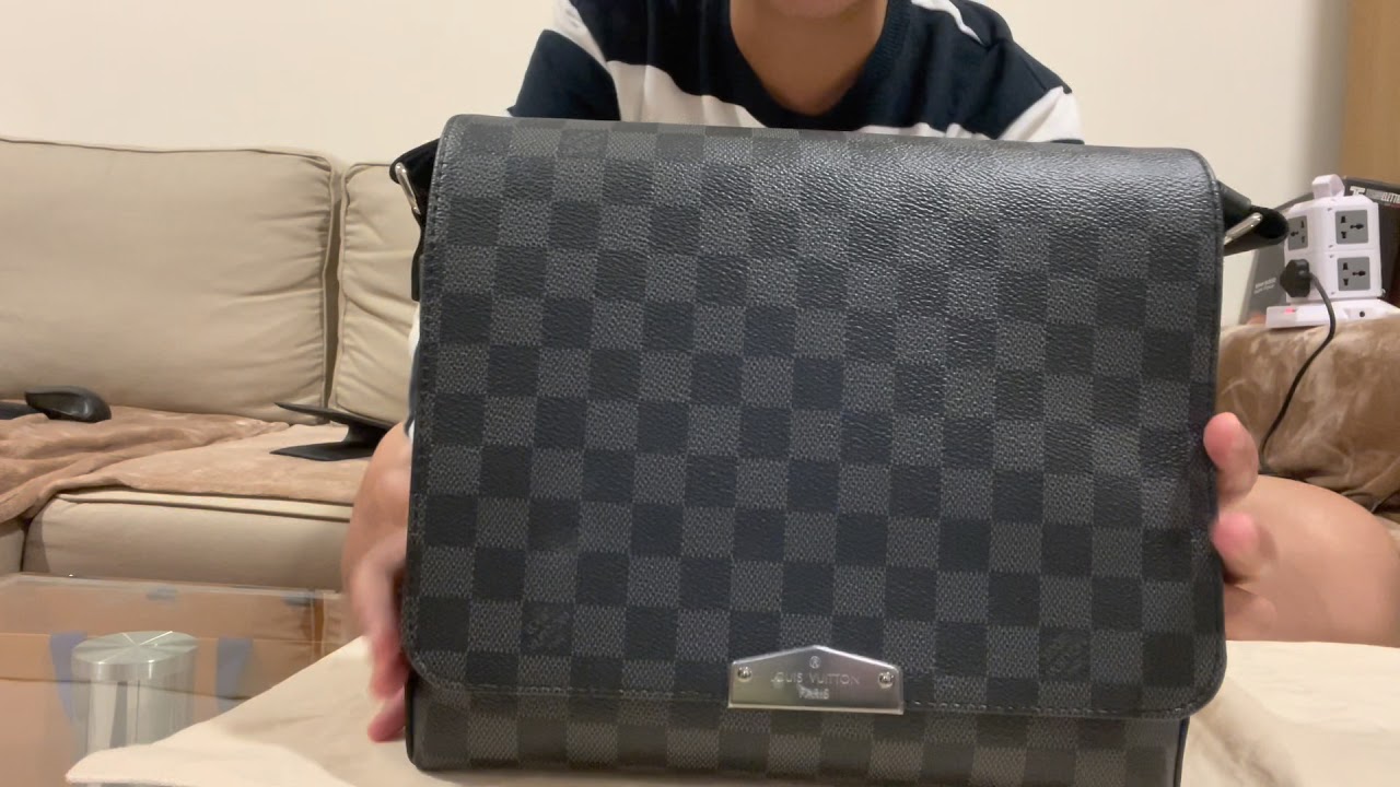 Louis Vuitton District Pm M44000 Review