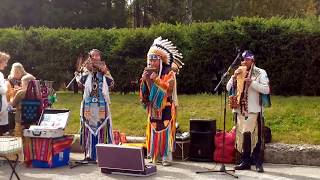 "Полёт кондора" (El Condor Pasa) в исполнении уличных музыкантов-индейцев chords