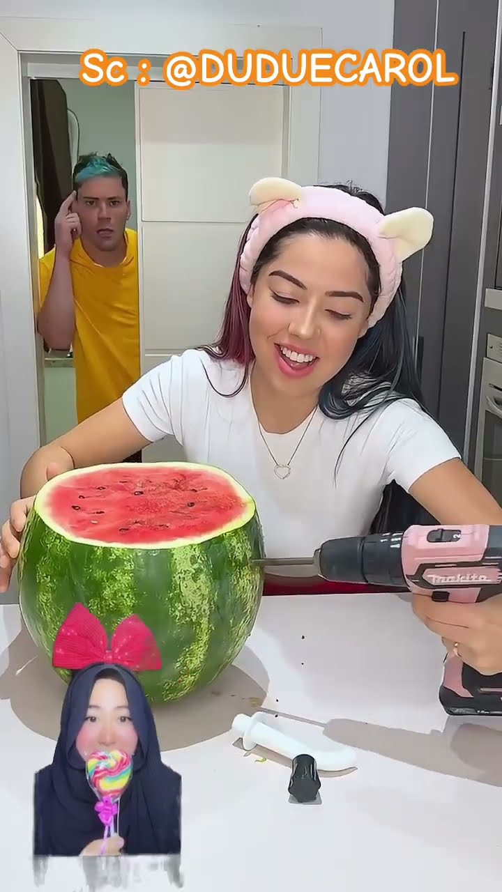 ADIK BERHASIL MENIPU KAKAK SEMBUNYIIN COLA DI DALAM SEMANGKA⁉️? @DUDUECAROL #shorts #funny #dubbing