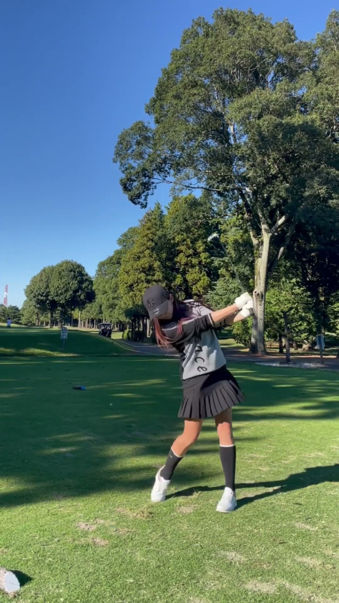 ショートホールは8割スイングでワンクラブアップして打つよ #golf